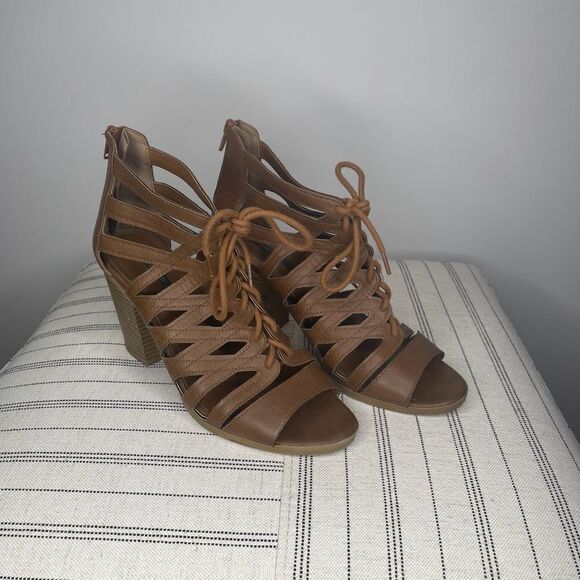 Forever 21-Brown Lace Up Heels - Picture 1 of 6